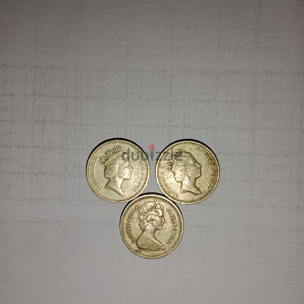 3 coins one pound  queen elithapeth 2 Uk 1985 1984 0