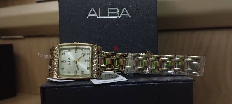 ALBA / SWAROVSKI crystal ORIGINAL WATCH NEW WITH BOX  ساعة ألبا 6