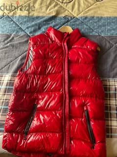 Red metallic / glossy puffer vest