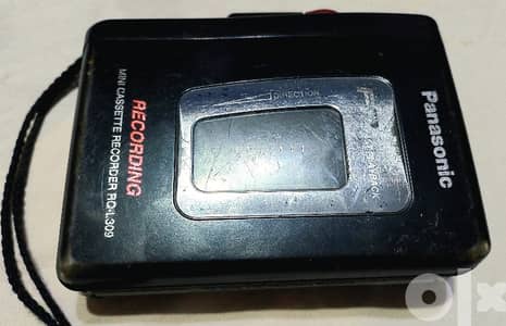 Panasonic RQ-L309 Mini Cassette Recorder Walkman- بحالة ممتازة كالجديد