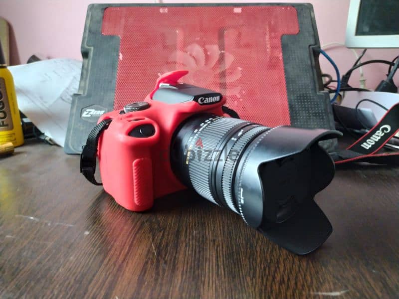 camera canon 2000 D 1