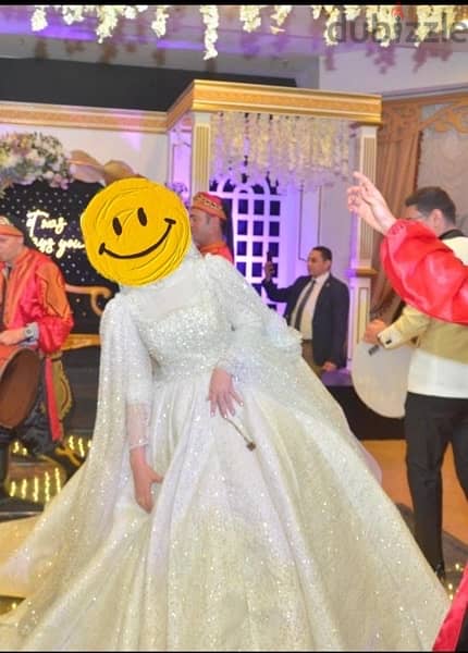 فستان زفاف تاني لبسه الي هتخدو 0