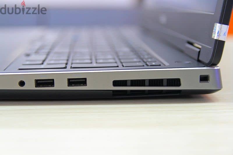 وحش الجرافيك Dell precision 7710 core i7 HQ   وكارت شاشة 8 جيجا فعلي 2