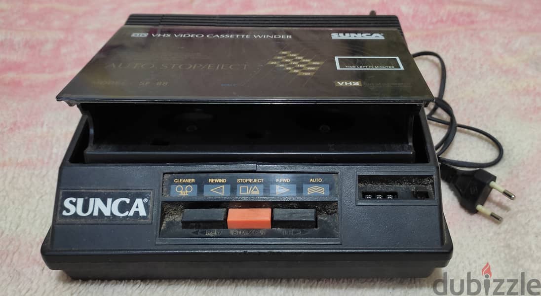 جهاز اعادة لف و تنظيف شرائط الفيديو Video tap rewinder VHS 1