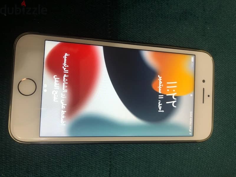 iphone 8 64 Gb Gold no scratches 5