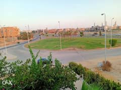 شقة اداري مميزة فيو مفتوح علي ميدان البستان مباشر 220 متر 4 غرف 0