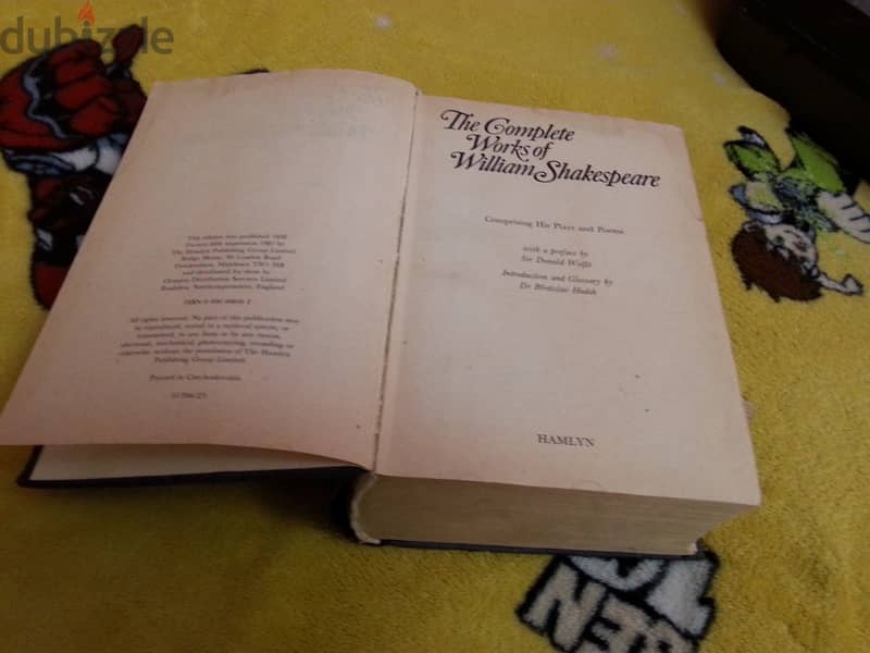 مجلد الاعمال المامله ل شكسبير 1100 صفحة اصدار 1958 0