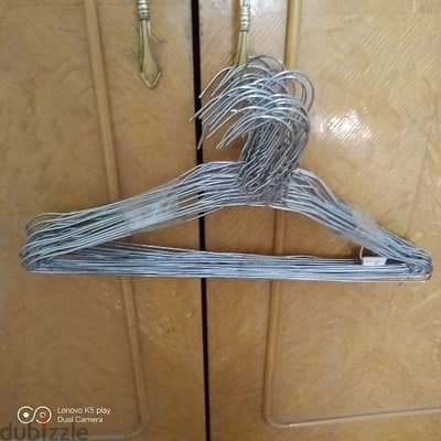 أحزمة اطفال جلد طبيعي وشماعات استالس