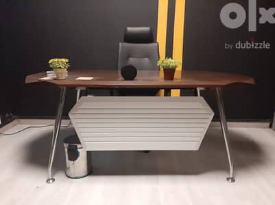 مكتب مدير من سكيل فيرنيتشر دايموند - scale furniture