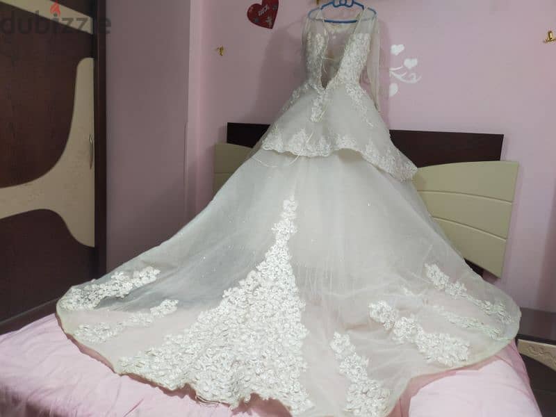 فستان زفاف جوميه بالطرحه استعمال شخصي ساعتين 7