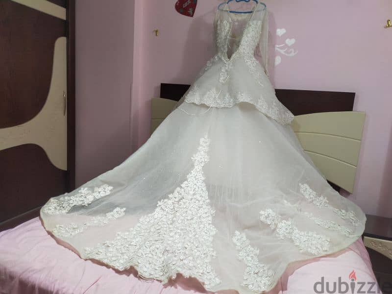 فستان زفاف جوميه بالطرحه استعمال شخصي ساعتين 9