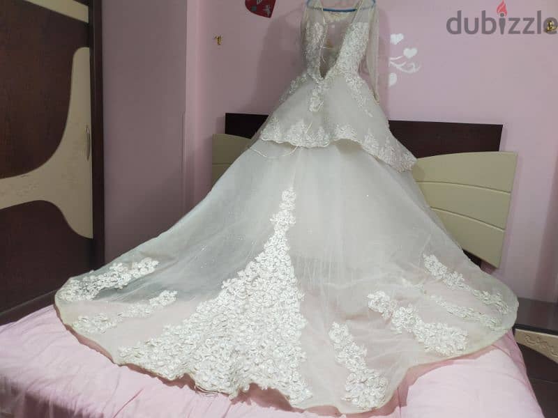 فستان زفاف جوميه بالطرحه استعمال شخصي ساعتين 10