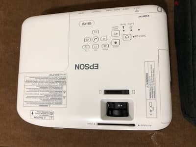 بروجيكتور epson EB-X51 بحالة الزيرو