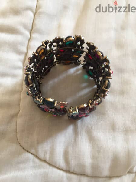 colourful bracelet with stones 3