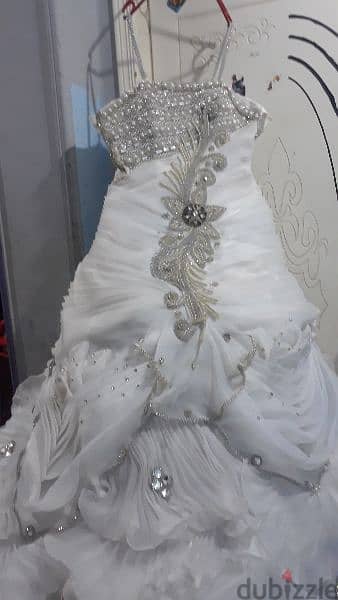 Stylish wedding dress 1