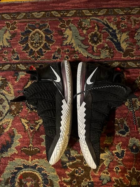 Lebron 18 Black Basketball Shoes Size 48.5 EU 0
