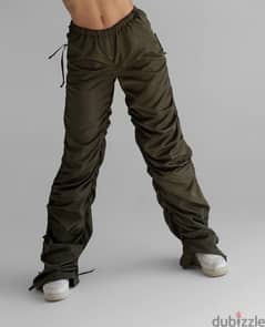 Cargo / parachute pants