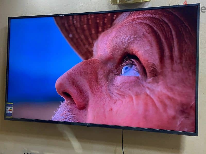 بحاله الزيروو ل جى49اسمارت رسيفر داخلى4k-UHD-IPS بلكارتونه بملحقاتها 7