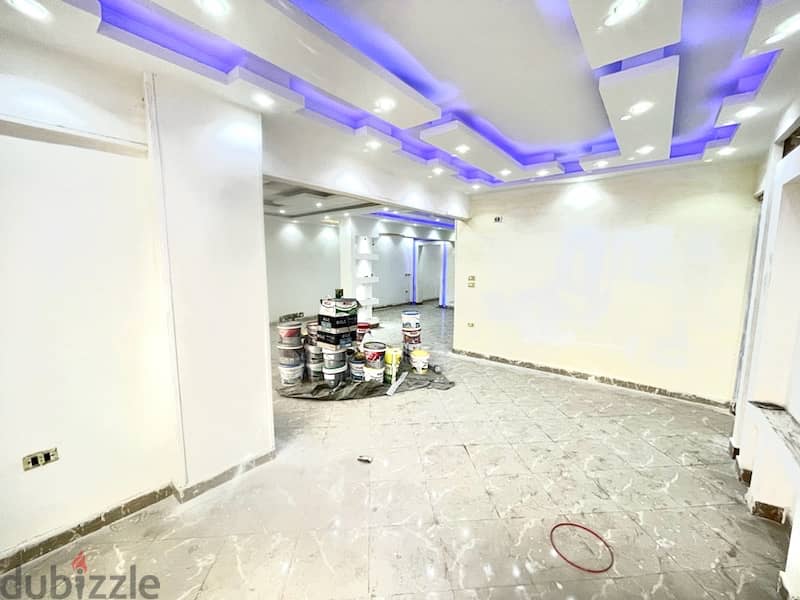 شقة في العباسية منطقة احمد سعيد جديده١٨٠م +مطبخ كامل بالرخامة 9