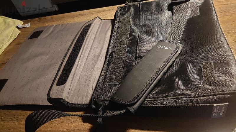 Targus laptop bag (Vaio limited edition) 0