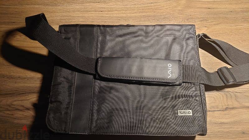 Targus laptop bag (Vaio limited edition) 1