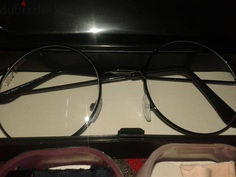 ٣ نظارات بالجراب والمناديل ٢ مستعمل وشنبر جديد 1