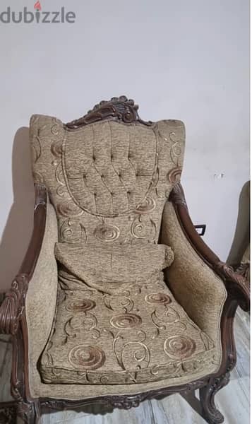Sofa and Chair classic - طقم انتريه كلاسيك من الخشب الزان 1