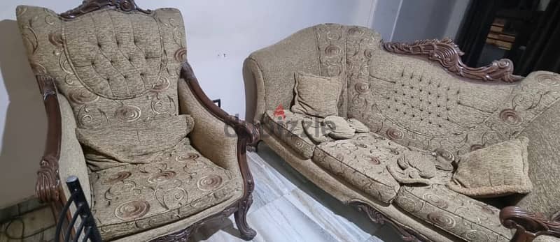 Sofa and Chair classic - طقم انتريه كلاسيك من الخشب الزان 2
