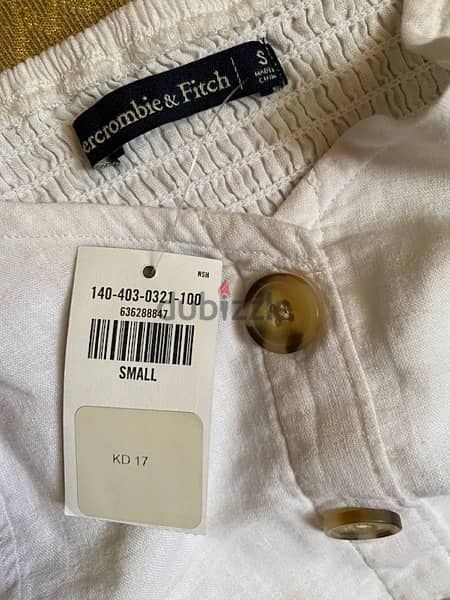 abercrombie and fitch woman’s top 2