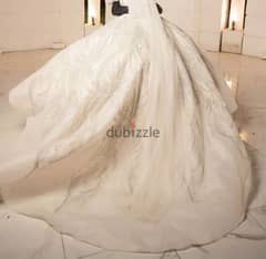 فستان زفاف ملكى تطريز كريستال لبسه واحده المكان دمياط