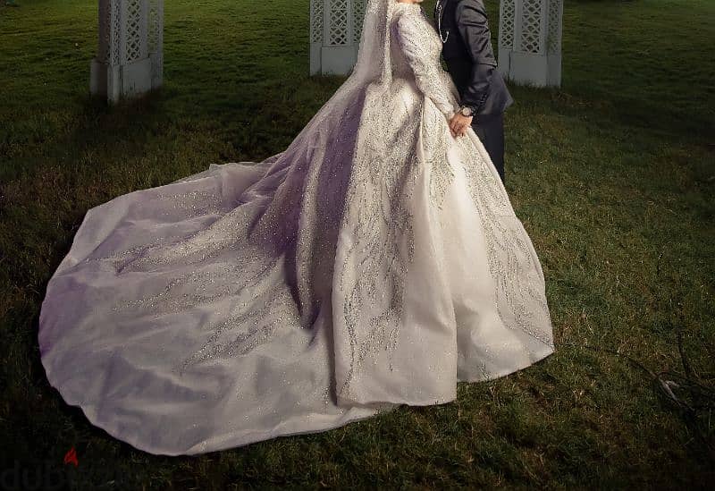 فستان زفاف ملكى تطريز كريستال لبسه واحده المكان دمياط 2