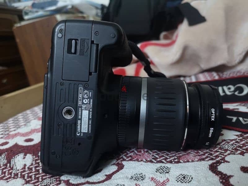Canon 600d + 18-55mm lens كانون ٦٠٠دي مع عدسة ١٨-٥٥ 4