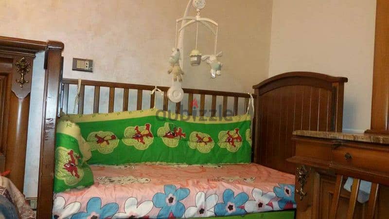 juniors baby bed with mattress سرير اطفال جونيورز حالتة ممتازة 1