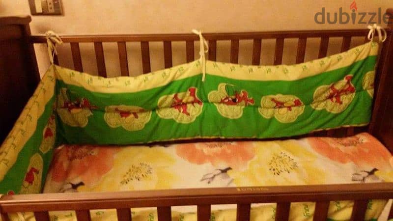 juniors baby bed with mattress سرير اطفال جونيورز حالتة ممتازة 2