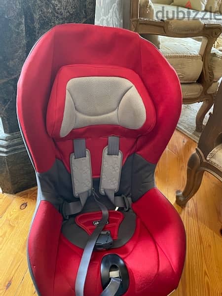 3 items Chicco car chair , Pre maman posset and Maclaren baby chair 19