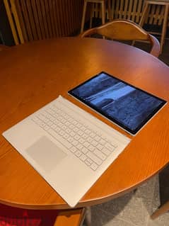 Surface book core i5 6th 8ram + 256ssd 0