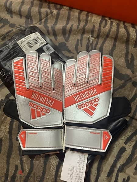 Original Adidas Gloves 1