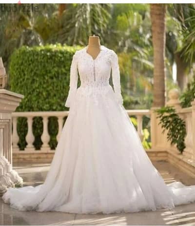 wedding dress for rent