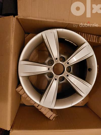 Original BMW f20 - 118i sport - 2013 Tire rim 16 – جنط مقاس 16 أصلي بى