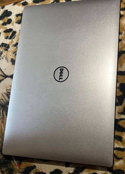 Dell precision 5520 0