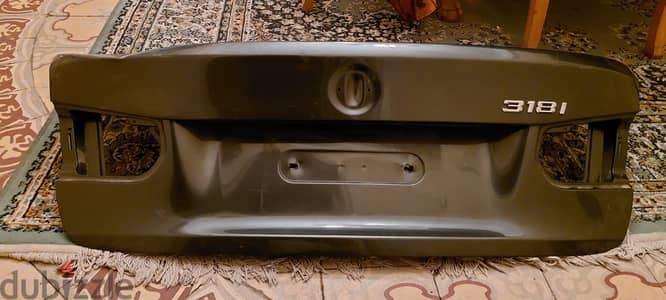 Original BMW f30 - 318i - 2018 Trunk cover – باب شنطة بى ام دبليو أصلي