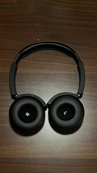 AKG Y50BTBLK wireless headphones 1