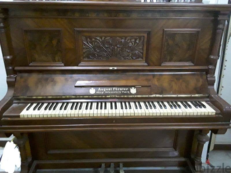 بيانو ألماني للبيع 1