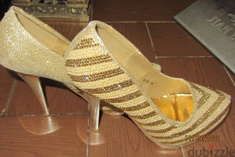 golden heels 0