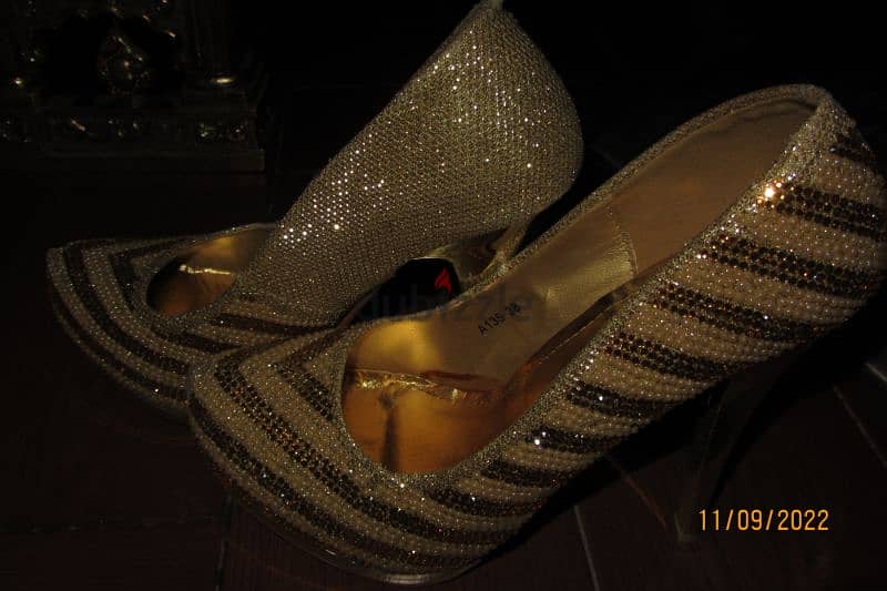 golden heels 1