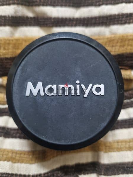 كاميرا ماركة mamiya و معها اكثر من عدسه 9