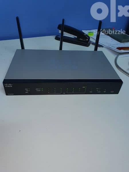 Cisco RV26OW Wireless VPN Router with 8 ports 3