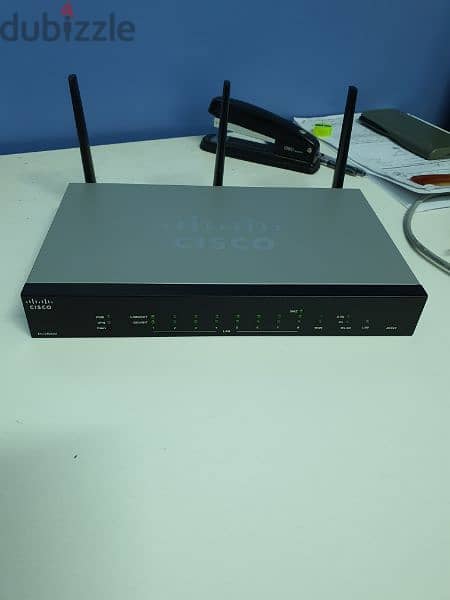 Cisco RV26OW Wireless VPN Router + TP-LINK TL-WA901ND wireless router 10