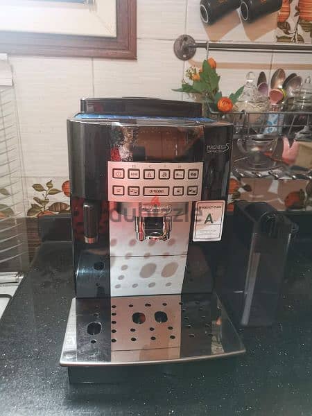 Delonghi coffe machine ماكينة قهوة سبريسو وكابتشينو ديلونجي 1