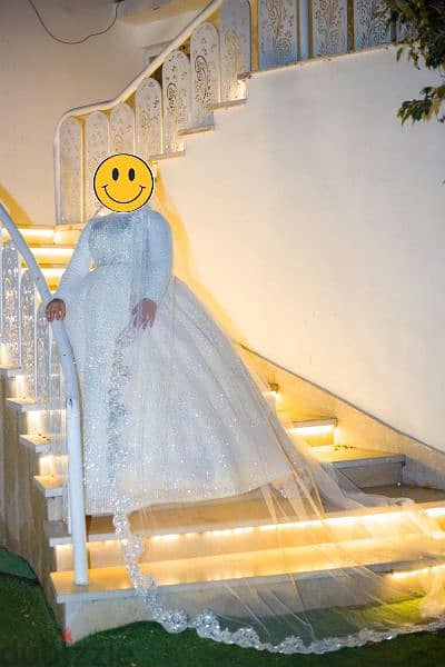 فستان عروسة أبيض للزفاف + طرحة أسبانى 3